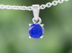 Anhänger mit Lapislazuli