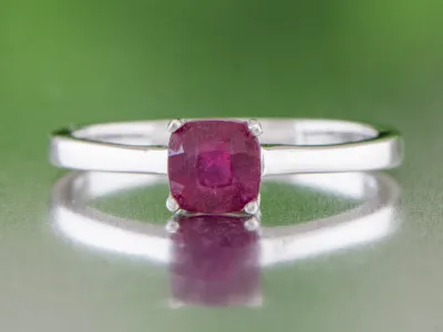 Silberring mit Rubin