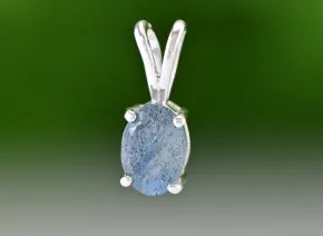 Eleganter Silberanhänger mit Labradorit