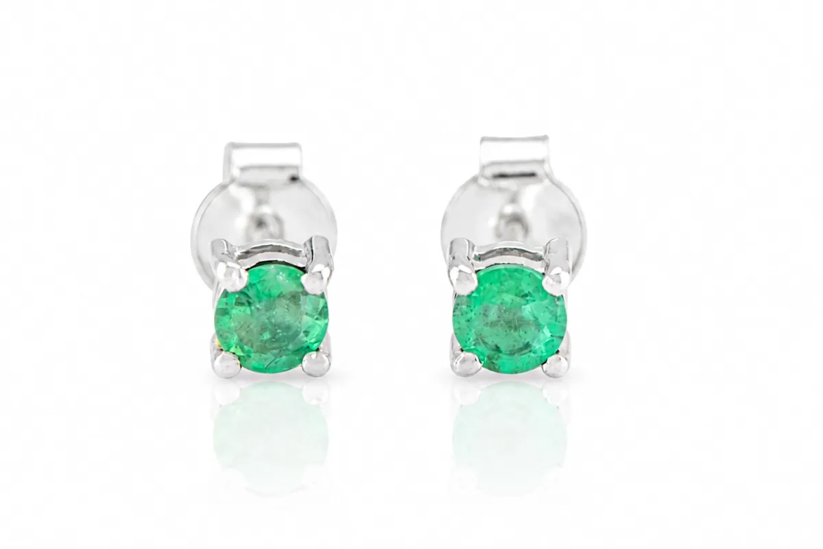 Silberohrringe mit 4 mm Smaragd