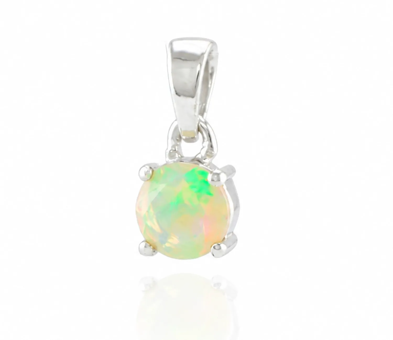 Silberanhänger mit natürlichem Opal