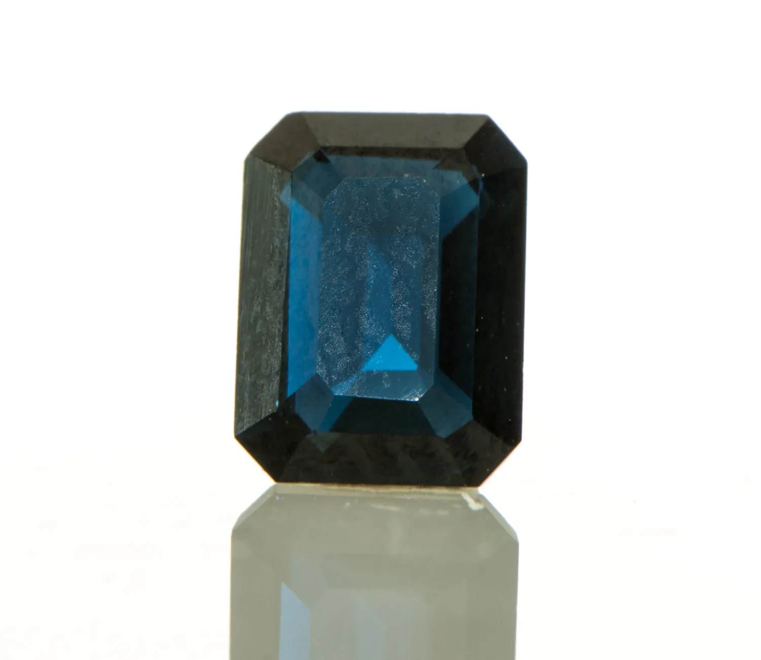 Blauer Turmalin