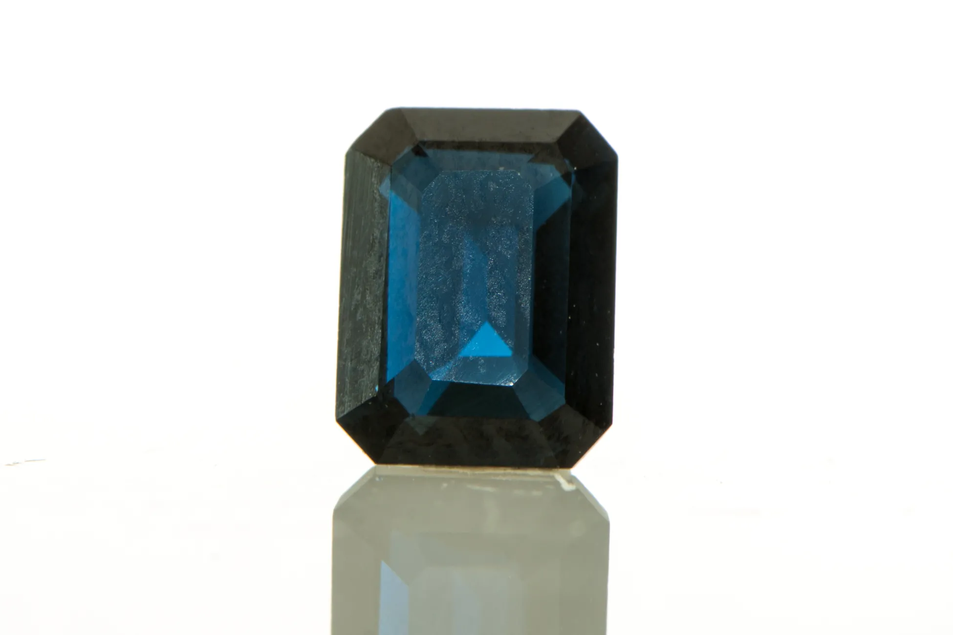 Blauer Turmalin