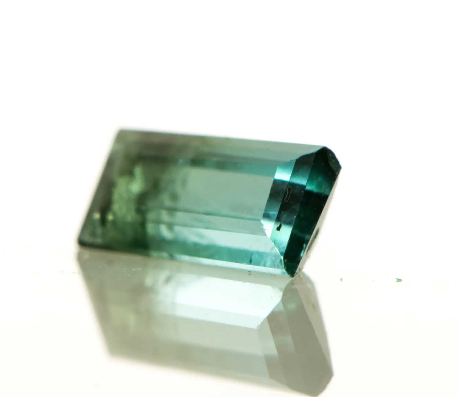 Blauer Turmalin