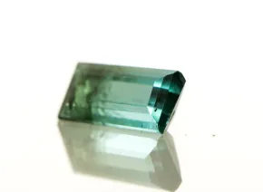 Blauer Turmalin